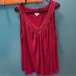 Burgundy Avenue V-Neck Shell 22-24 Rhinestone Detail at Neck